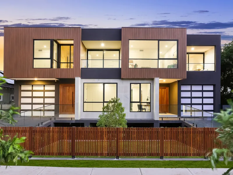 BRAND NEW DESIGNER DUPLEX OF SUPERIOR QUALITY