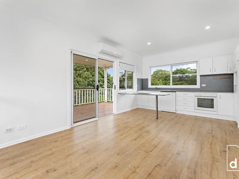 LARGE FAMILY HOME IN BEACHSIDE LOCATION