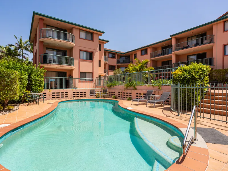 Two bedroom apartment in a prime Mermaid Beach location