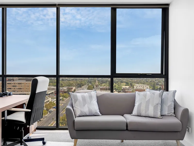 VIBRANT CITY LIVING FOR SINGLES, COUPLES & DOWNSIZERS, WITH SENSATIONAL PANORAMIC VIEWS