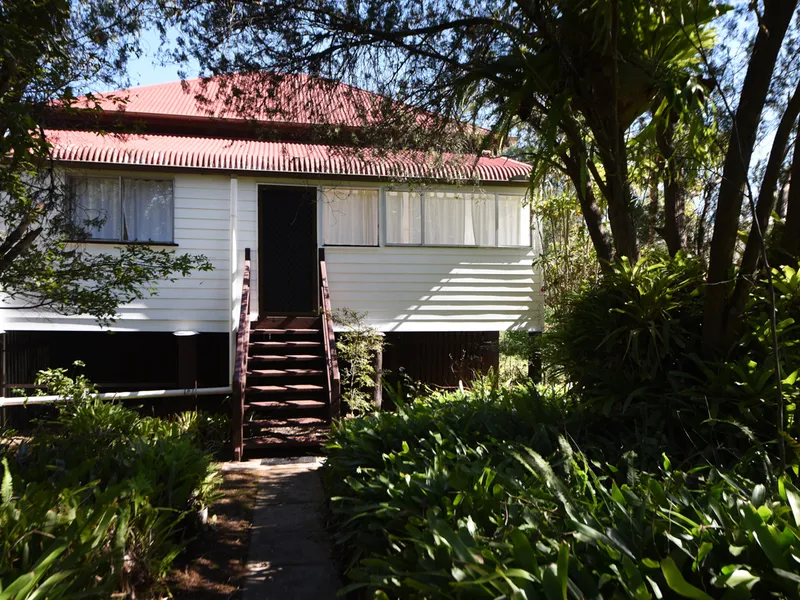 Charming Character Filled Queenslander in the Heart of Buderim