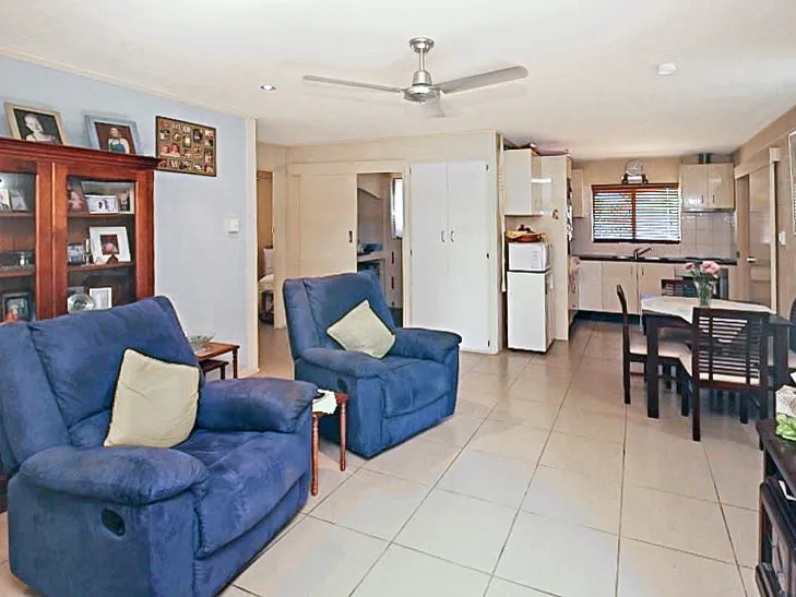 Half Duplex- No Body Corporate Fee's