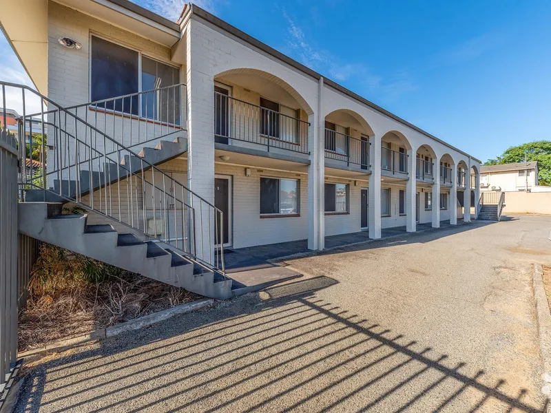 Neat and Tidy - Air-Conditioned and Furnished