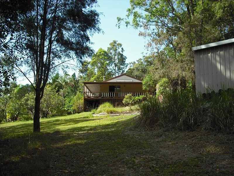 You will be pleasantly impressed by the location of this quiet natural selected property.  28 Km north of Kempsey and 20 Km from the M1 motorway.