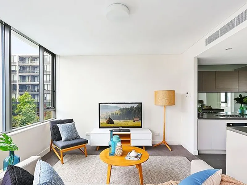 2 BEDROOM APARTMENT IN ROSEBERY