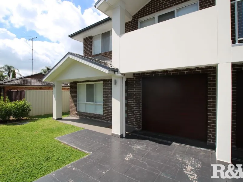 STUNNING FAMILY HOME!