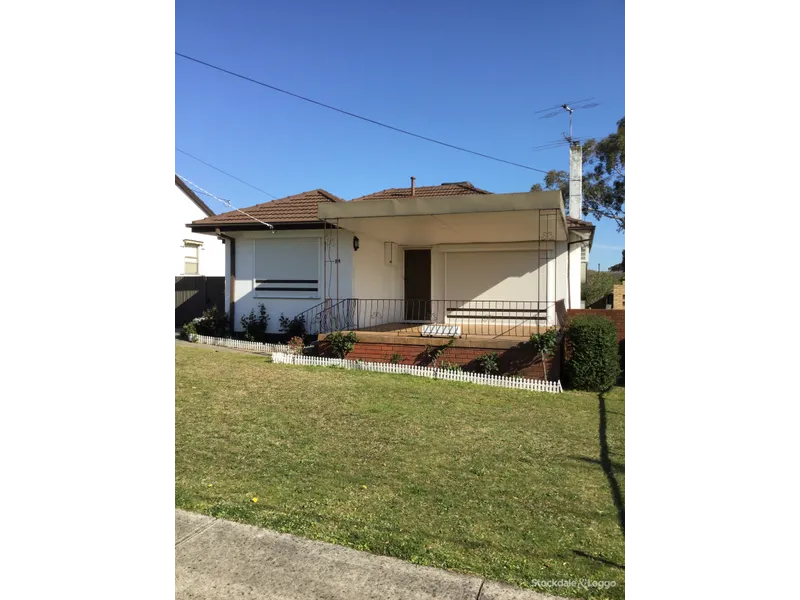 IMPRESSIVE 4 BEDROOM HOME IN DOVETON