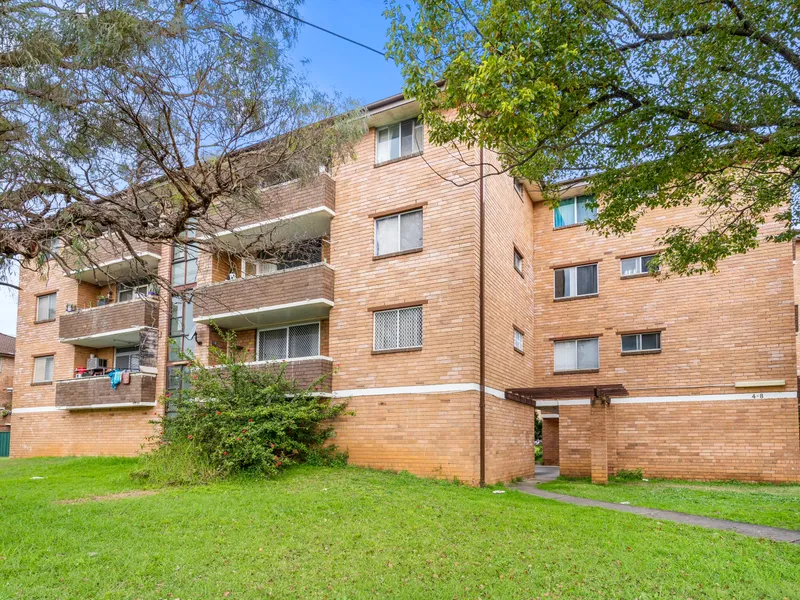 Walk to all amenities !!!!