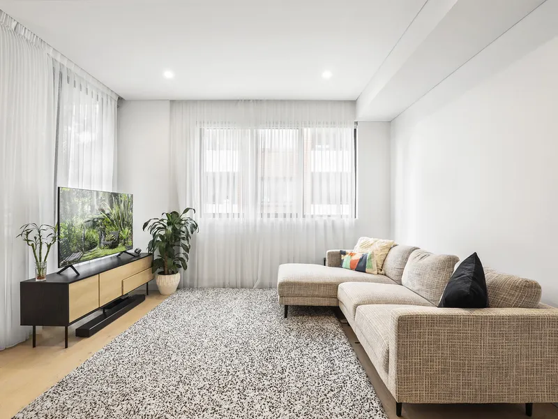 Designer Retreat Combining Peace With Convenience