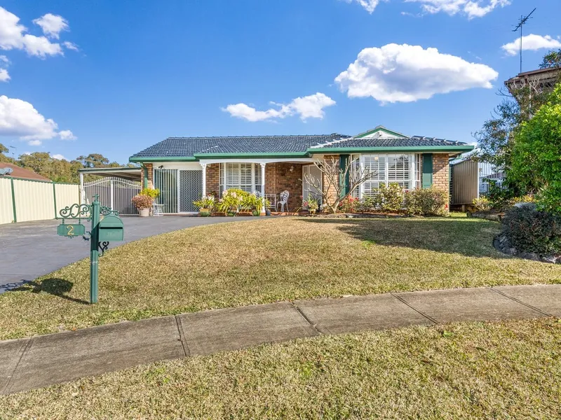 5 BEDROOM FAMILY HOME - READY FOR YOU!