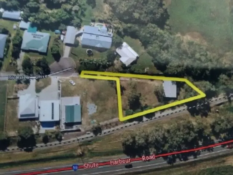 HUGE BLOCK OF 1500M2 WITH LARGE SHED AT AN AFFORDABLE PRICE