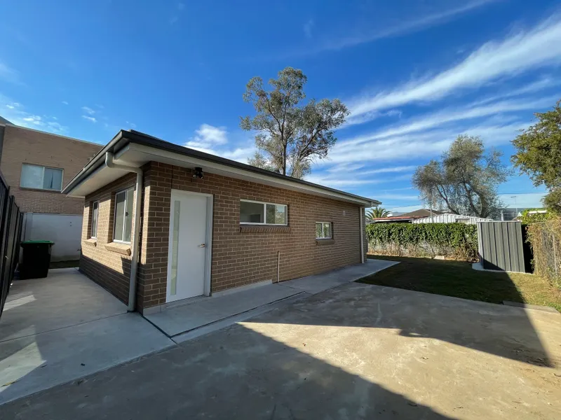 Freeman Street WARWICK FARM - Brand New Granny Flat