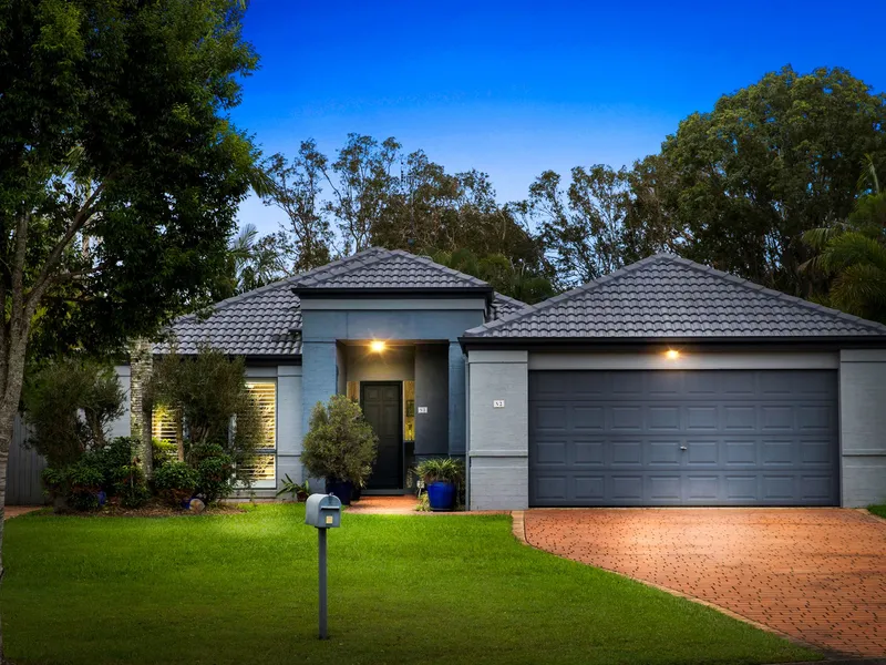 TRANQUIL RESORT STYLE LIVING ON 1580m2