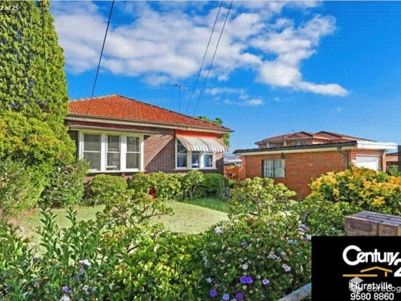 SPACIOUS AND BEAUTIFULLY PRESENTED 2 BEDROOM