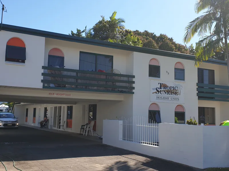 2 BEDROOM/1 BATHROOM UNFURNISHED CAIRNS NORTH