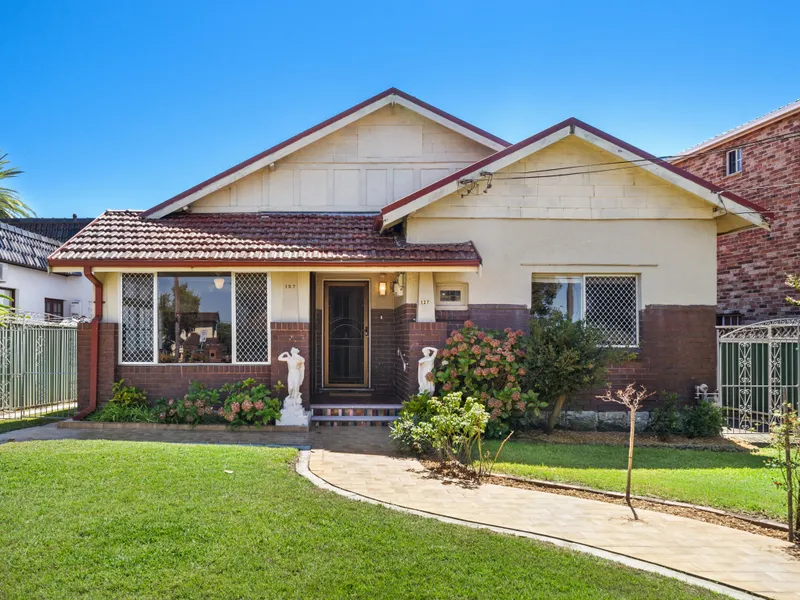 Graceful Californian Bungalow In Desirable Earlwood Locale