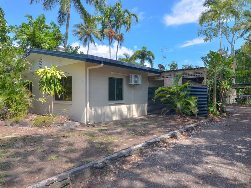 Port Douglas Duplex - 2 X 2 Bedroom Units, Very Neat, Ideal Investment.