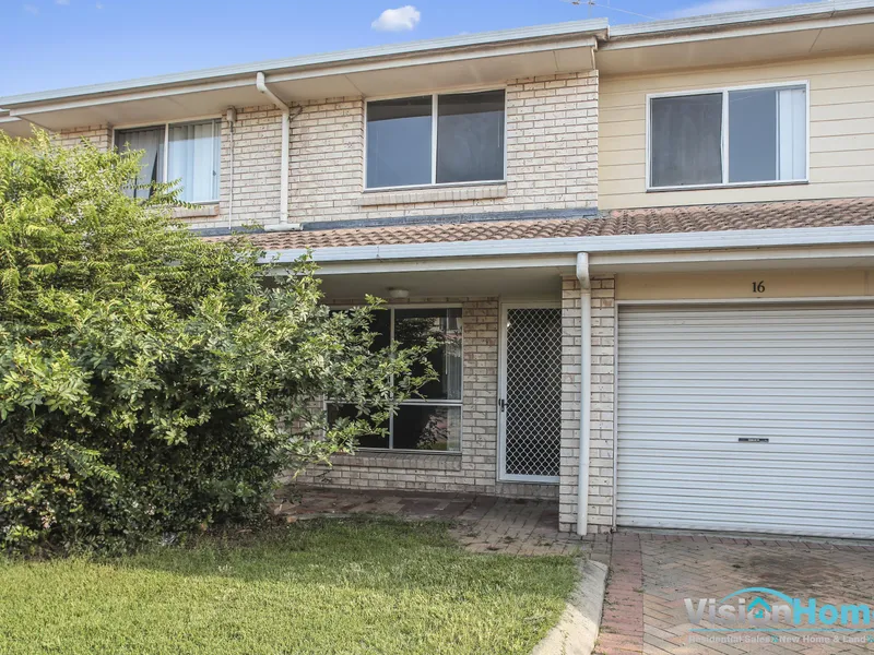 START 2021 ON THE RIGHT TRACK WITH THIS AMAZING TOWNHOUSE!!!