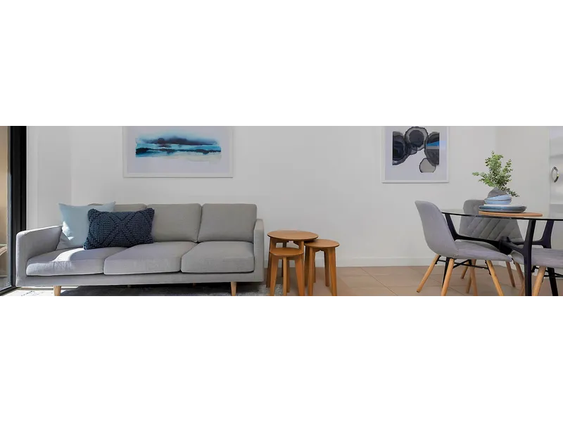 Fully renovated one bedroom, ground floor apartment 