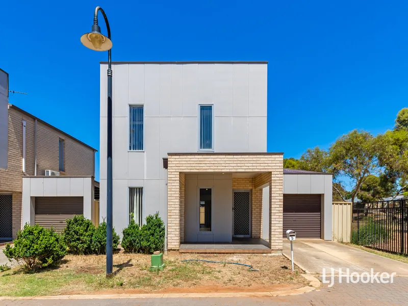 Modern Living in a Great Location!