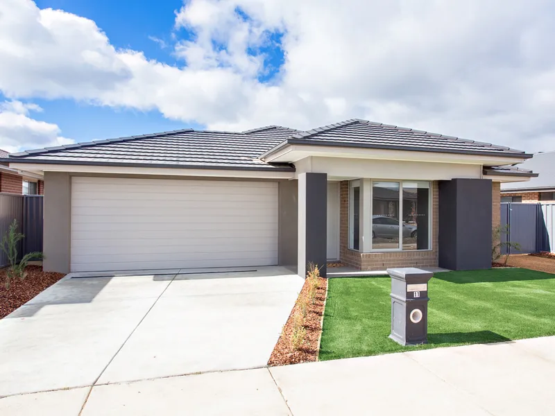 Near New 4 Bedroom Family Home
