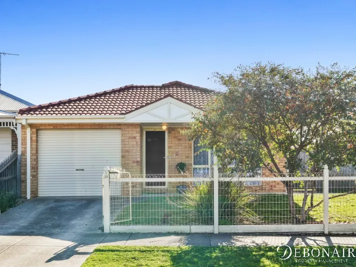 Two Bedroom Townhouse In Quiet Cort