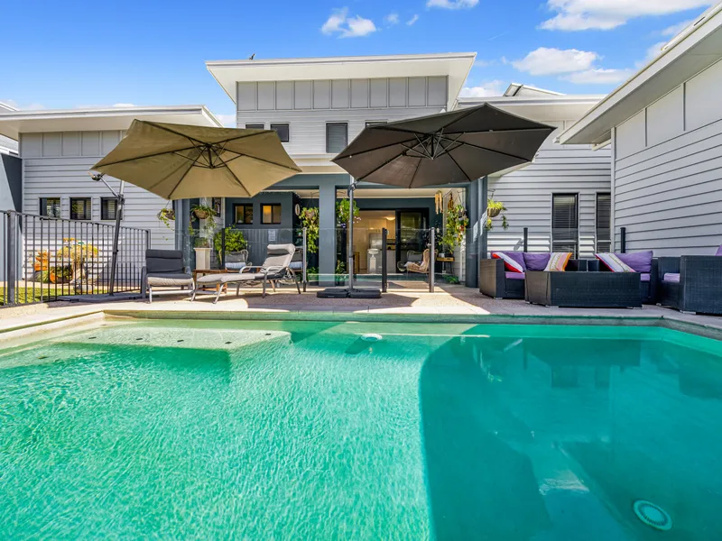 Mudjimba Townhouse - Bring Your Bathers !!