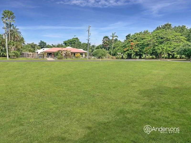 Big Corner Block Close to the Beach