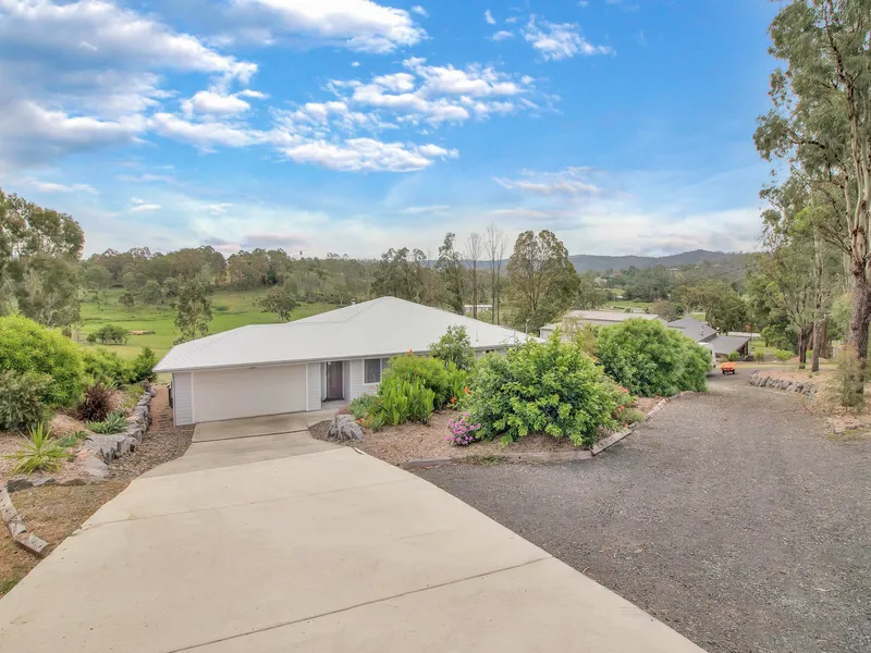 Peaceful country living without sacrificing convenience or comfort