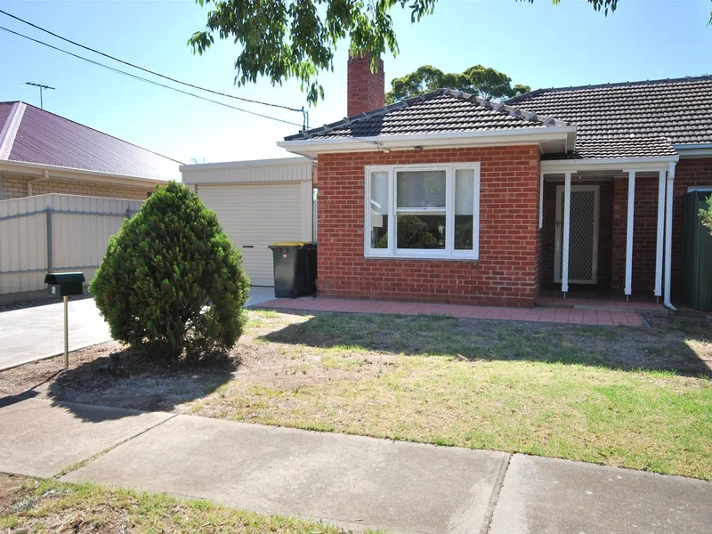 Quaint 2 bedroom home with good sized rear garden