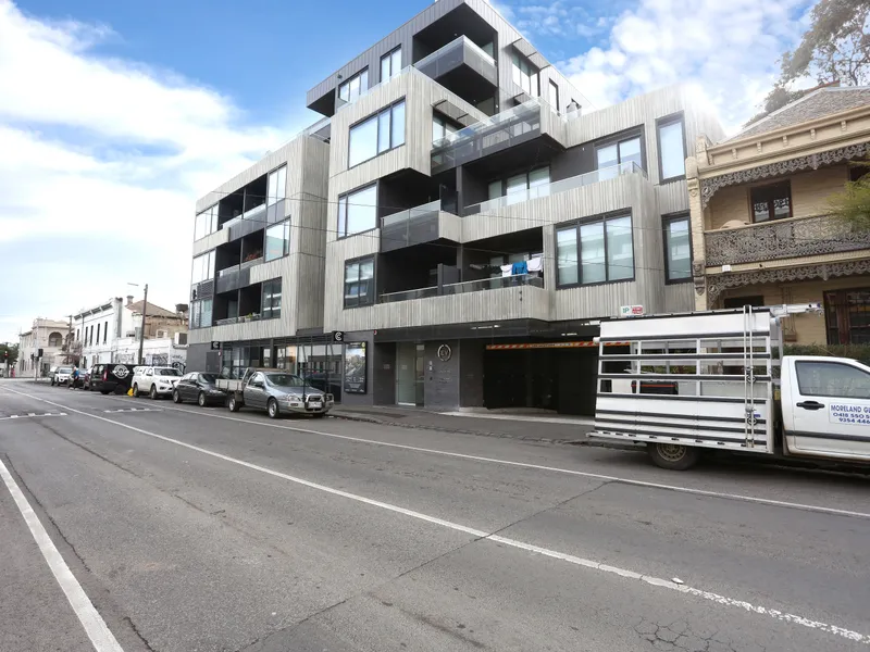 FABULOUS TWO BEDROOM APARTMENT IN EDINBURGH VILLAGE!