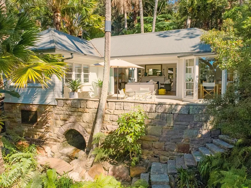 Incredible Beachside Location, North Facing Character Cottage