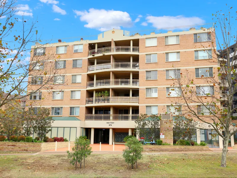 Spacious North Facing Two Bedroom Unit