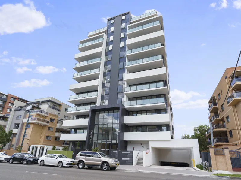 Stunning Apartment with NON-Obstructed View!