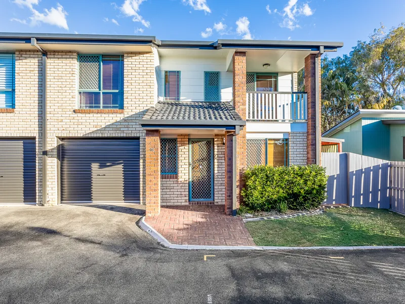 Wonderful townhouse in a very quiet and convenient location...dont miss this one