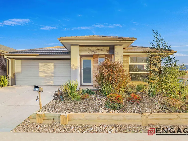 Fantastic 4 Bedroom Home in Strathtulloh!