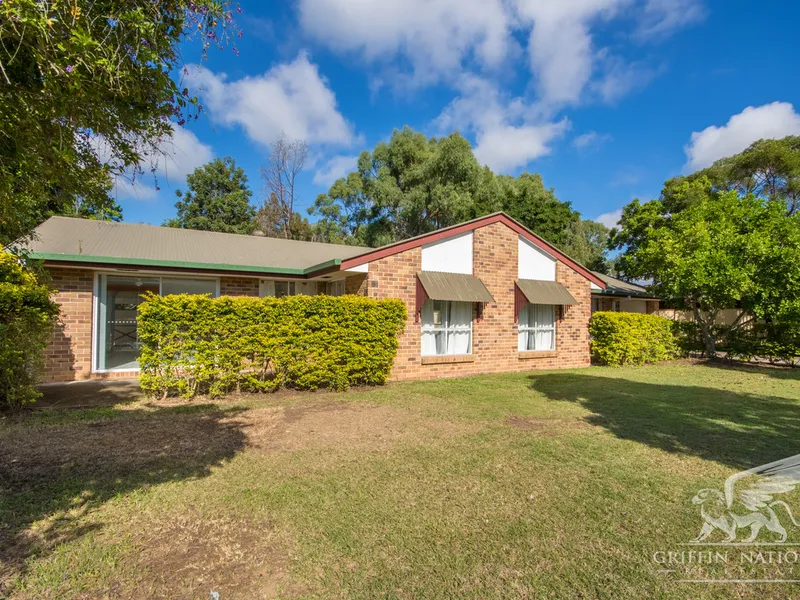 Family Home In Great Narangba Location!