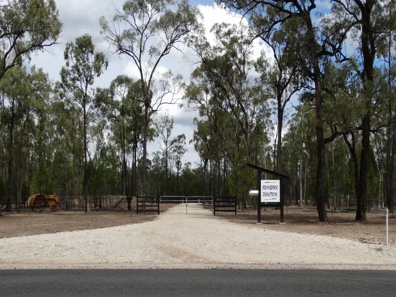 Rural land, incl hard stand &  machinery shed power & septic