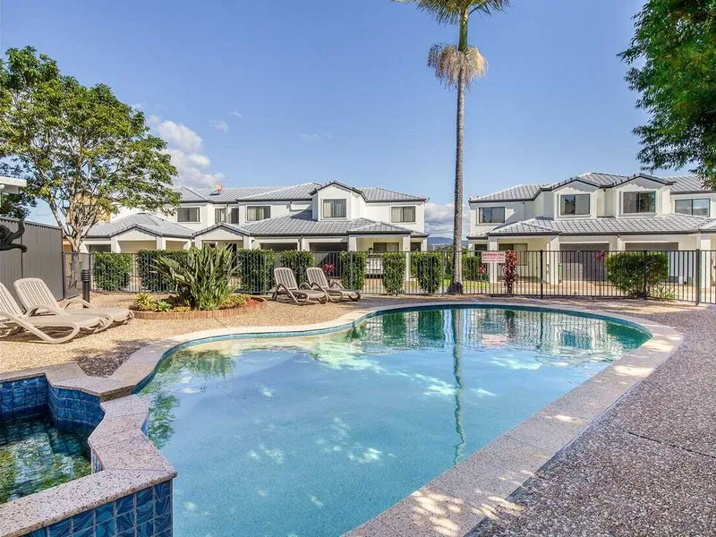 Beautiful Three bedroom Townhouse ready to call home - This will not last long!!