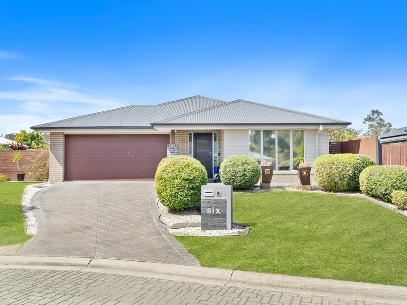 STUNNING AND SPACIOUS FAMILY HOME NOW AVAILABLE!