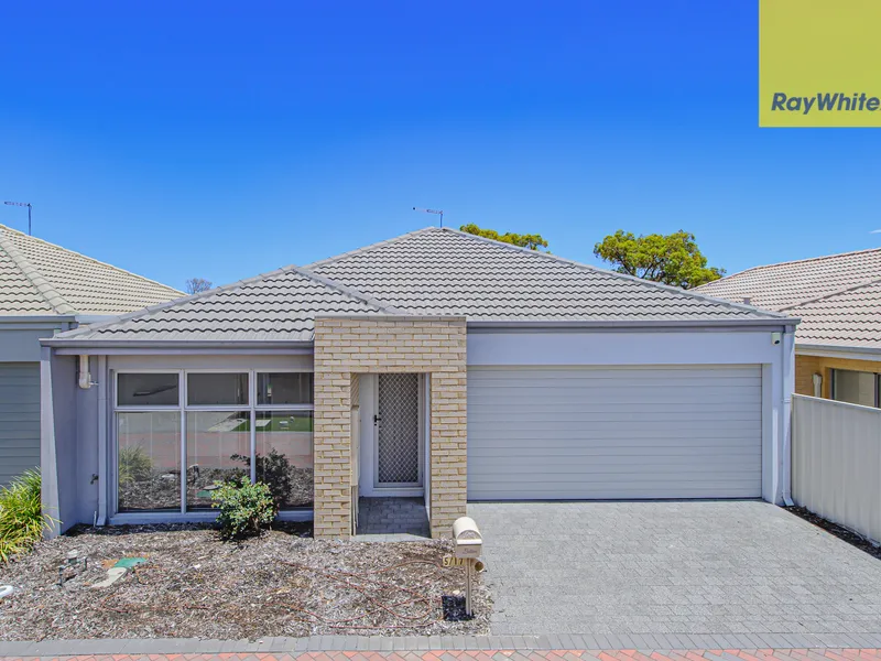 MODERN 3X2 WITH DOUBLE GARAGE!