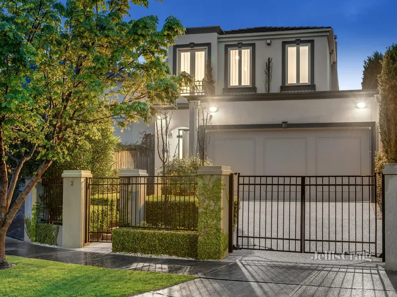 Masterpiece in McKinnon College Zone