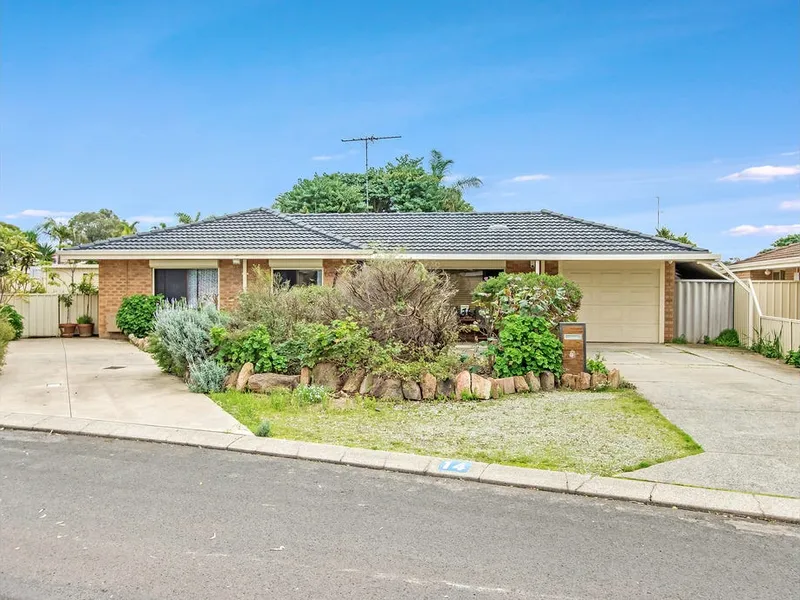 Lovely home in ideal location!!