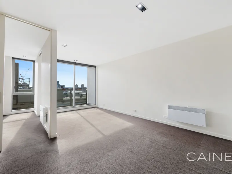 East Melbourne's finest 2 bed, 1 bath