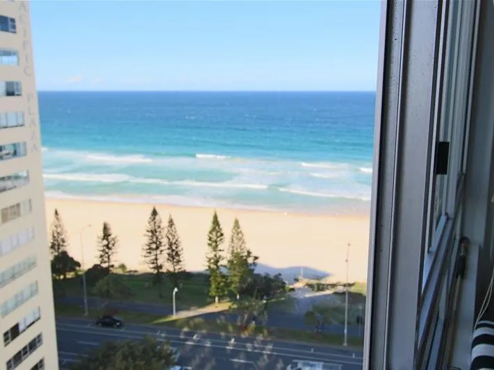 FULLY FURNISHED BEACHFRONT UNIT!!