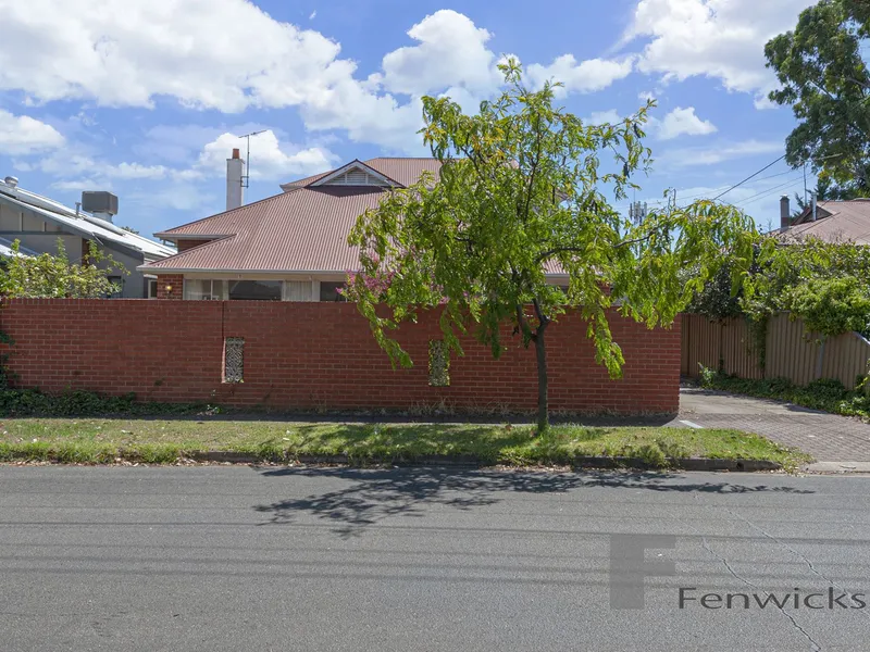 A Residence with Many Rooms and Many Options. 5 Bedrooms, 4 Bathrooms, 3 Living Areas. Home Office/ Studio