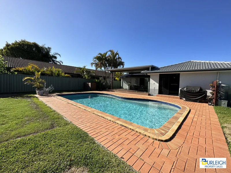 Modern Home Situated In Prime Location!