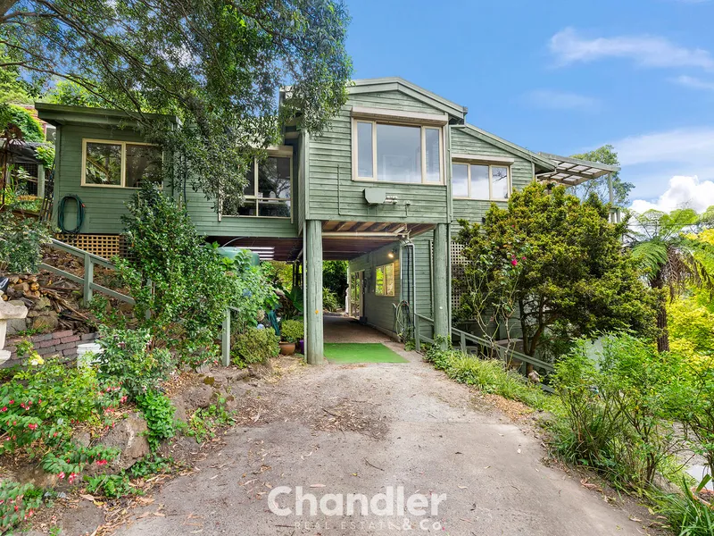 Unique Residence with Eye-Catching Views