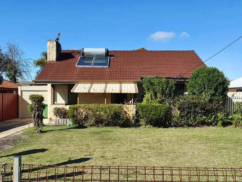 Renovate or Detonate!! Big Block - Super Location. 