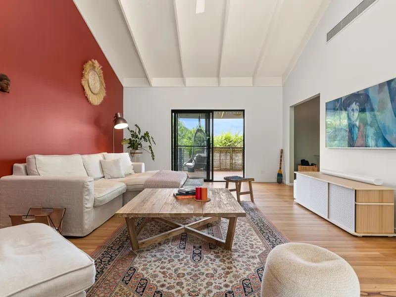 Large Architectural Furnished Home with Pool